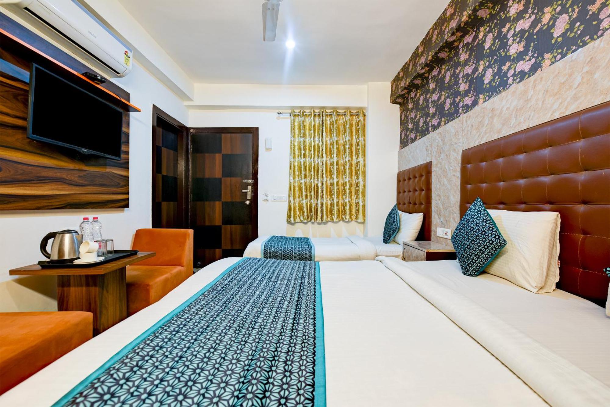 Hotel Square Plaza At Airport 뉴델리 외부 사진