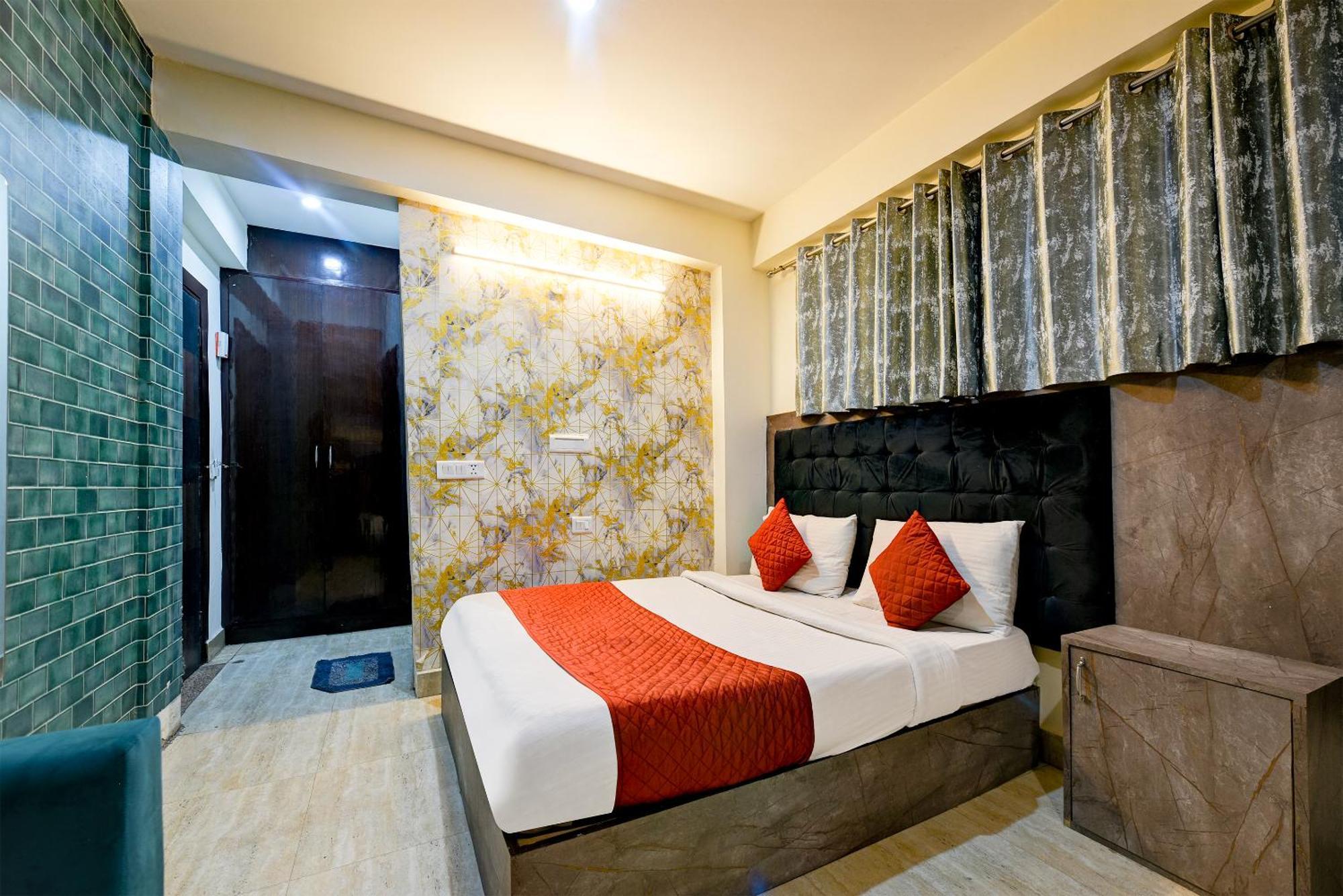 Hotel Square Plaza At Airport 뉴델리 외부 사진