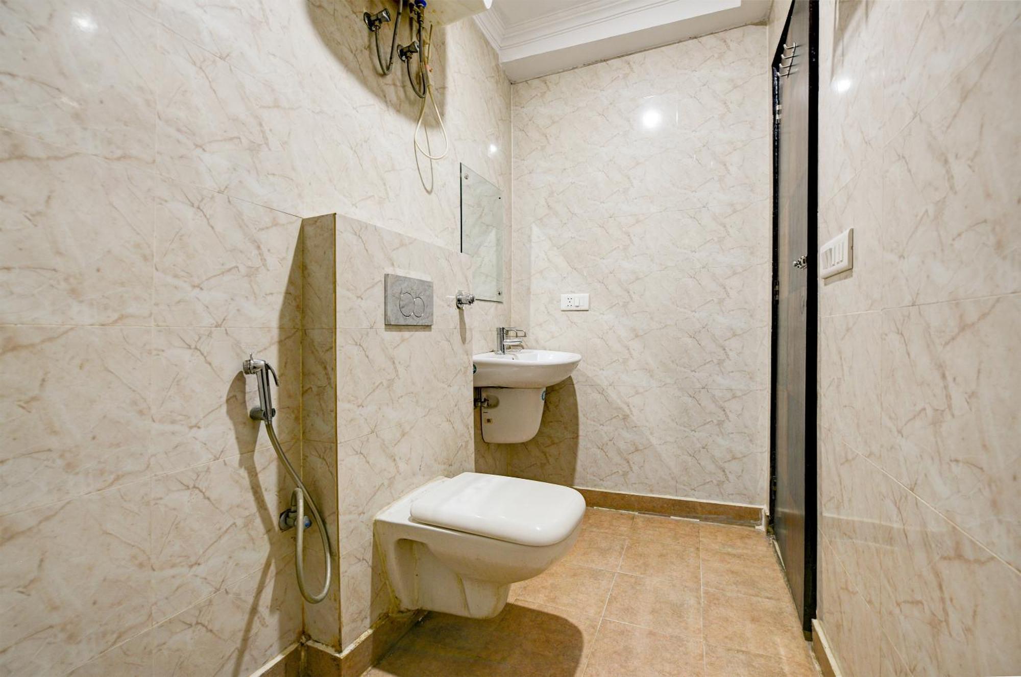 Hotel Square Plaza At Airport 뉴델리 외부 사진