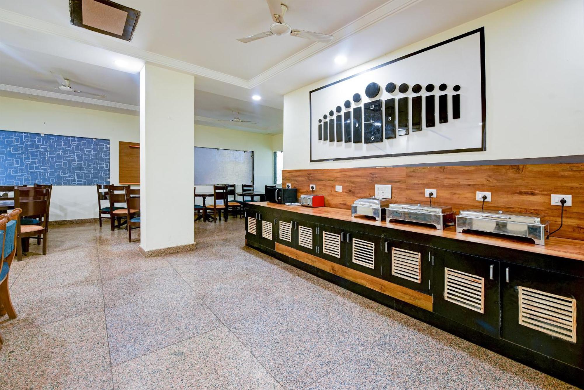 Hotel Square Plaza At Airport 뉴델리 외부 사진
